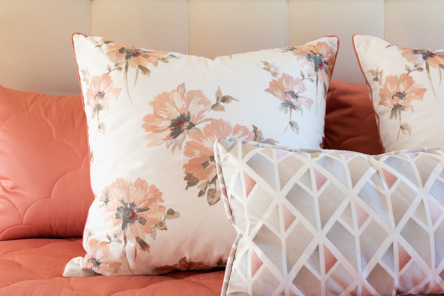 Florals Are Blooming Again In Interior Design