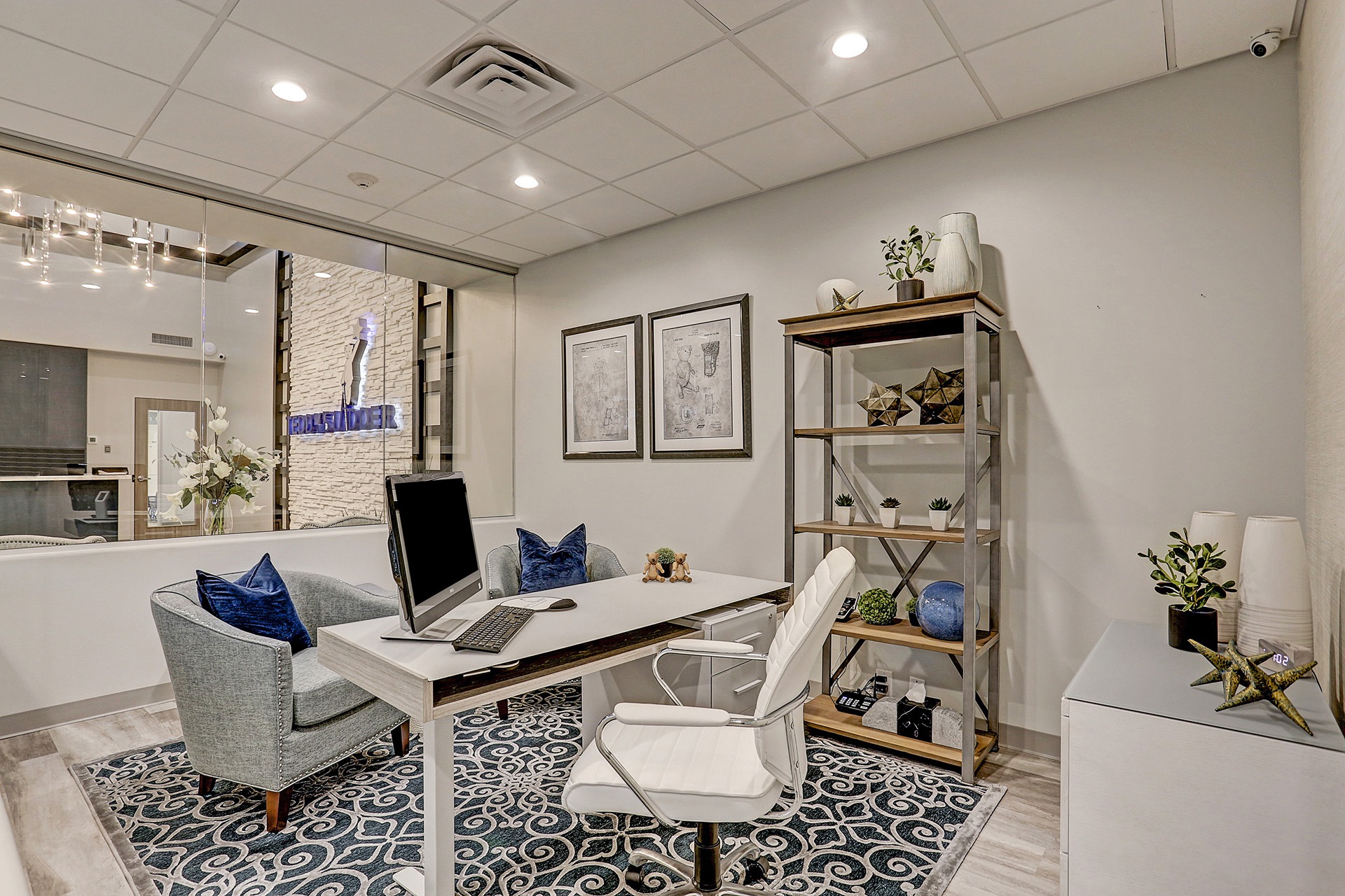 corporate office interior designer