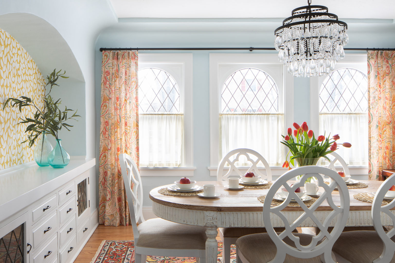 Gather ‘Round the Table and Plan a Dining Room Makeover
